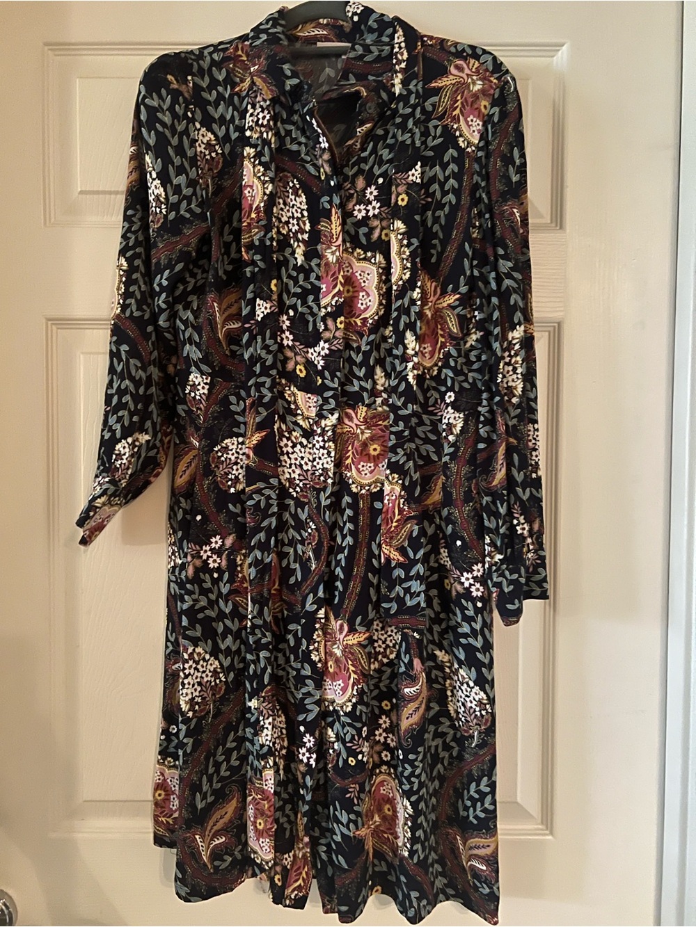 Women's Deep Blue Floral Paisley Long Sleeve Dress